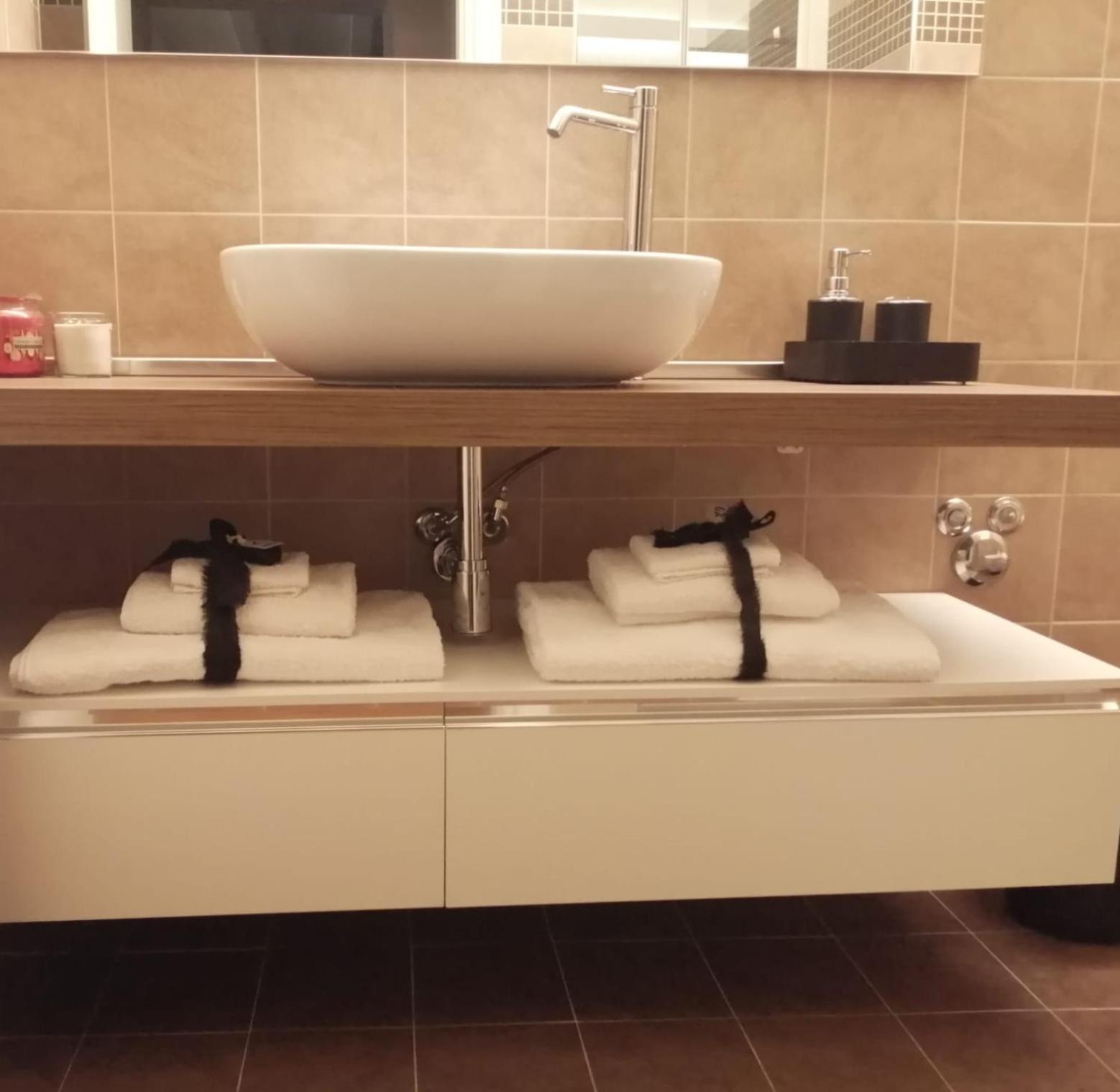 Suite Moroni Apartment Bergamo Dış mekan fotoğraf